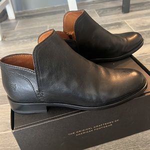 Frye Elyssa Shootie leather boot. Never worn. New in box.